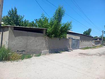 250000: Дом возле рынка Дордой. - Участок 5 соток, огорожен капитальным — 1