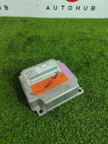 Блок управления подушками безопасности (Airbag ECU) Mercedes-Benz