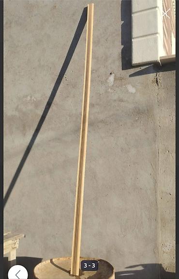 Плинтусы: PVC döşəmə plintusu – ağac naxışlı,yenidir birinin uzunluğu 2.5sm,35m — 2
