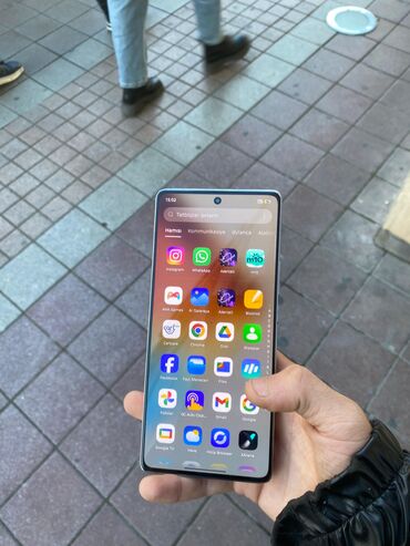 Infinix: Infinix Note 30 Pro, Sensor — 4