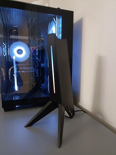 maqnit usb: Nausnik Stendi(2 x usb 3.0)(1 aux port)(4 fərqli rgb rejimlər) — 2