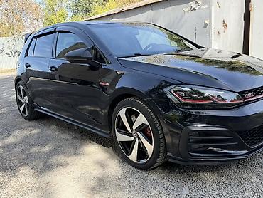 Volkswagen Golf GTI: 2019 г., 2 л, Механика, Бензин, Хэтчбэк