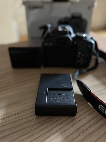 canon 800d: Canon EOS 800D (EF-S 18-55mm f/4-5.6 IS STM Kit) - 24.2 MP APS-C — 6