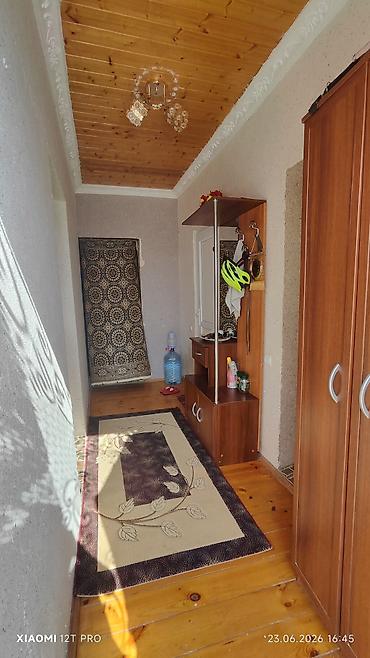 stol stul: Barter olunur – 3 otaqlı tam təchizatlı mənzil Türkan Qəsəbəsi Bağlar — 1