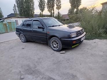 запчас венто: Volkswagen Vento: 1992 г., 2 л, Механика, Бензин, Седан — 2