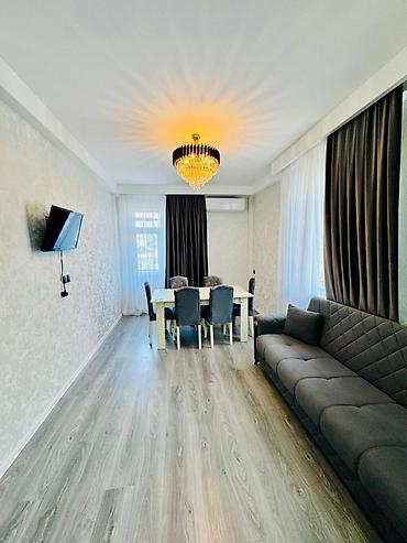 Mənzillər: Bakıxanov qəs., 3 otaqlı, Yeni tikili, m. Neftçilər, 83 kv. m — 3