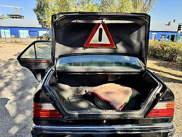 Продажа авто: Mercedes-Benz W124: 1991 г., 2.3 л, Механика, Бензин, Седан — 8