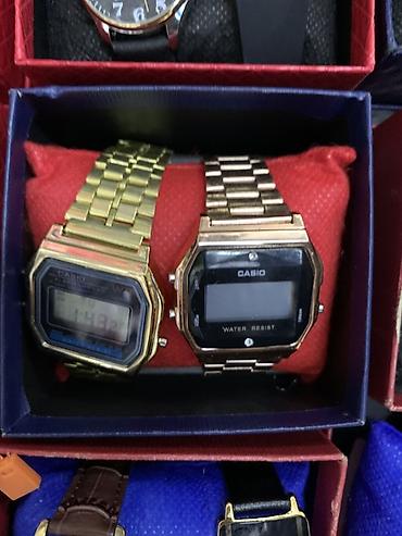 Кварцевые наручные часы CASIO в ретро‑стиле (квадратный корпус) -
