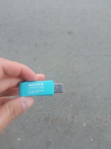 джостик usb: Б/У usb флешка, на флешке есть несколько файлов, удалите файлы и
