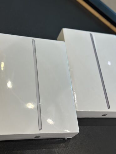 ikinci el apple 11: 600 AZN yeni iPad 9-cu nəsil. Qutusu bağlıdır. 64GB. Silver və space