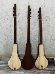 аренда музыкальных инструментов: Ассалом алейкум,Туугандар. 3 комуз сатылат. Аксы районунун орук