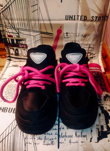 Women's Sneakers and athletic shoes: Ölçü: 38, Yeni — 1