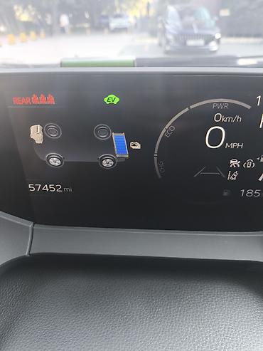 windom 2001: Toyota Prius: 2023 г., Вариатор, Гибрид, Лифтбек — 9