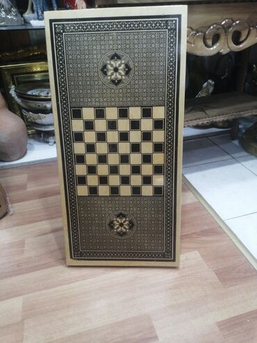 Şahmatlar: 1 ci şəkildəki nərd 25azn Şahmat və şaşki lövhəsi var Milli Faner — 3