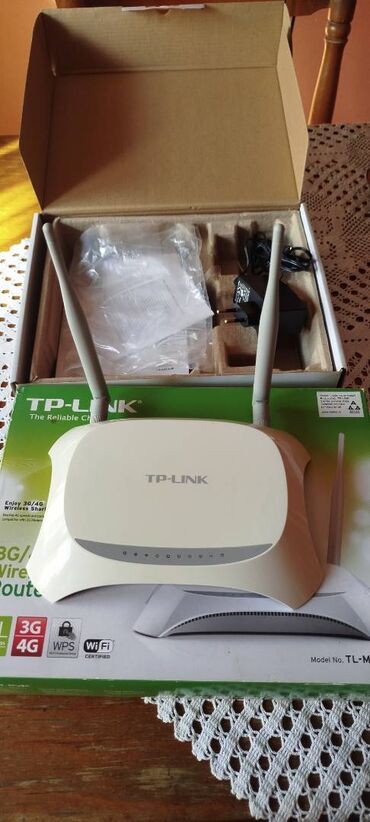 Modemi, ruteri i mrežni uređaji: TP-Link TL-MR3420 RUTER WIFI Prodajem WIFI RUTER TP-LINK