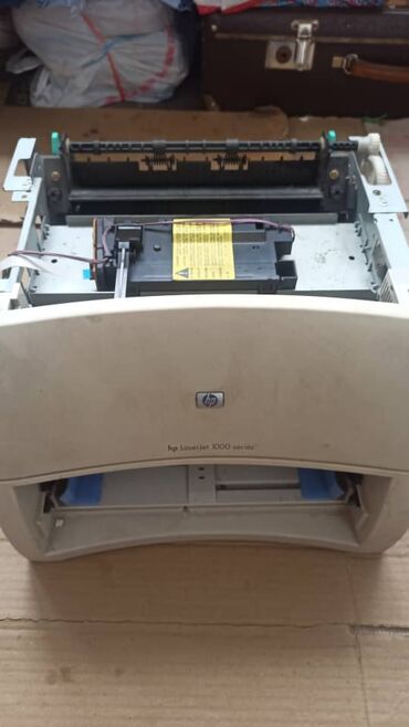 cvetnoj lazernyj printer hp color laserjet 2600n: НА ЗАПЧАСТИ 
HP LASERJET 1000 SERIES