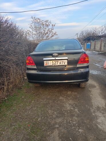 машина ист: Toyota Vitz / Platz / Yaris / Echo: 2003 г., 1.5 л, Автомат, Бензин, Седан
