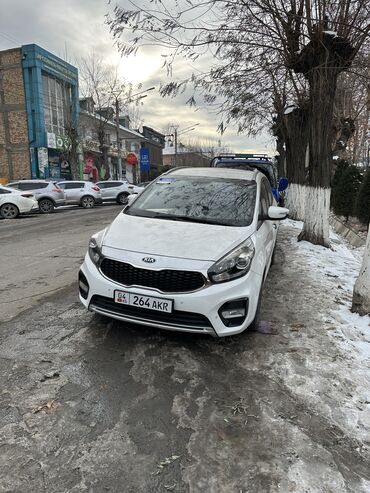 Kia: Kia Carens: 2018 г., 2 л, Автомат, Газ