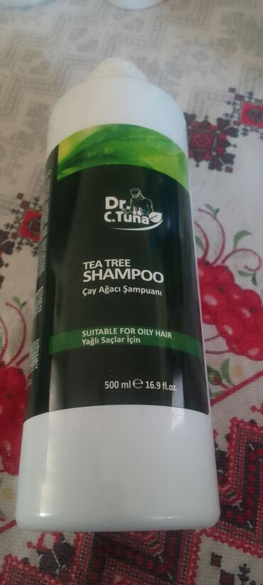 aplikator za sociva cena: Dr. C. Tuna šampon sa uljem čajevca, u pakovanju od 500 ml. Namenjen
