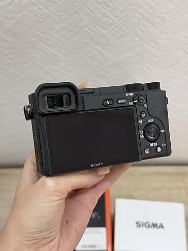 ско: Продаю Sony A6400 в комплекте с двумя объективами: — китовый Sony — 2