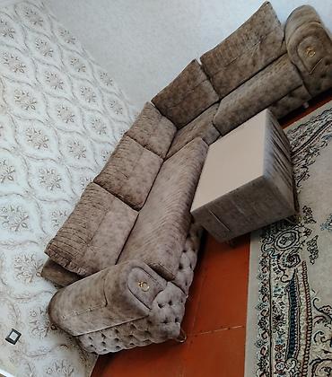 divan kafe: Mətbəx mebeli və texnika dəsti - Mətbəx dolabları: Parlaq ağ fasadlı — 4
