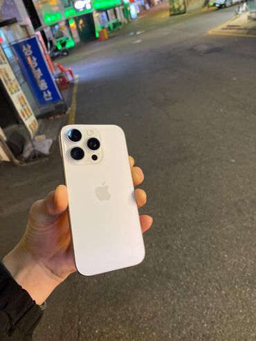 Apple iPhone: IPhone 16 Pro, Б/у, 128 ГБ, White Titanium, Кабель, Коробка, 100 % — 1