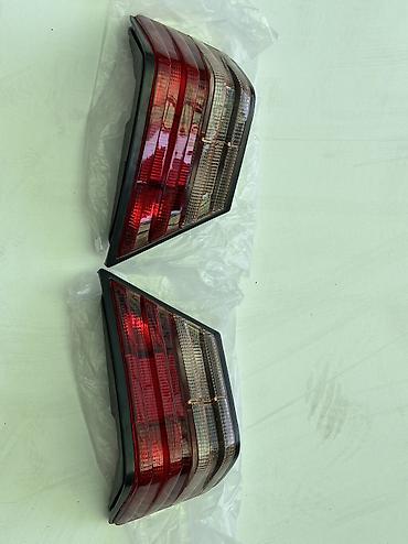 Другие детали системы освещения: Задние платы фонарей W Mercedes Benz 124 Кузов (левая и правая) для — 5