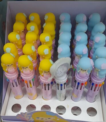 Məktəb çantaları: Yeni Qələm 1 ədədlə 10 rəngdə yazmaq olar Qələmin 1 ədəd 3 azn — 4