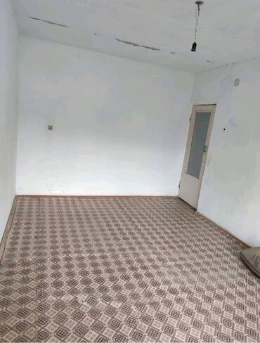 дом район ак ордо: 3 бөлмө, 67 кв. м, Жеке план, 4 кабат, Эски ремонт