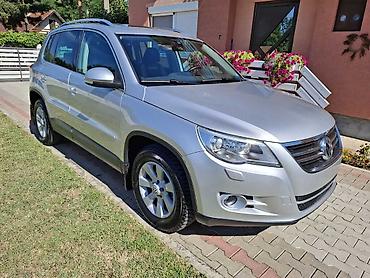 patoke: Volkswagen Tiguan 2.0 TDI, kompaktni SUV u srebrnoj metalik boji, sa — 7