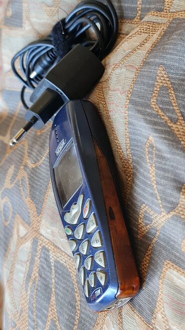 Nokia: Nokia 110 4G, bоја - Tamnoplava, Sa tastaturom — 4