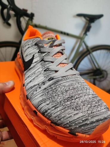 Patike: Patike, veličina - 46 — 10