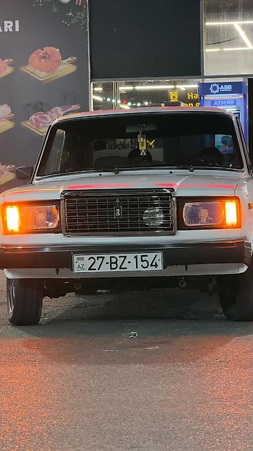 benzin ceni: VAZ 2107 sedan - Kuzov: 4 qapılı sedan, ağ rəng Karopdada prablem — 2
