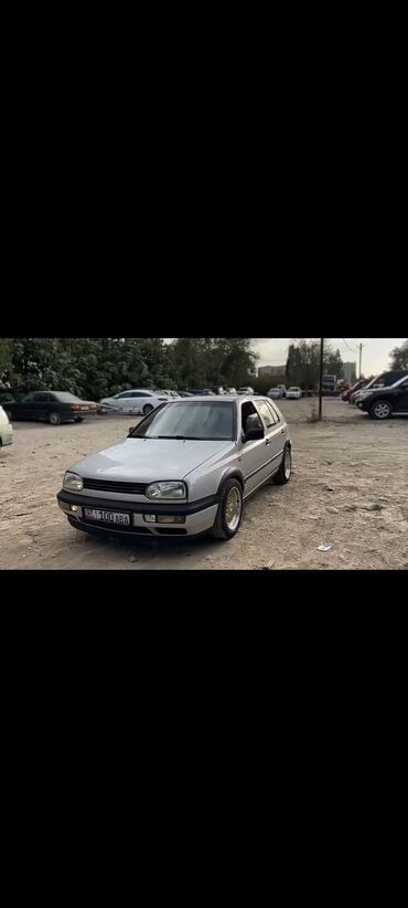 Volkswagen: Volkswagen Golf: 1994 г., 2 л, Механика, Бензин, Хэтчбэк