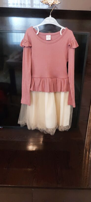 Kostyumlar: Məhsul: Geyim dəsti – kişi kostyumları və uşaqlar üçün paltarlar - — 6