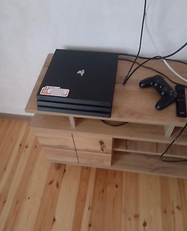 PlayStation 4 Pro oyun konsolu - Model: Sony PlayStation 4 Pro