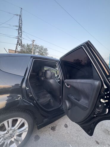 Honda: Honda Fit: 2010 г., 1.5 л, Автомат, Бензин, Хэтчбэк — 8