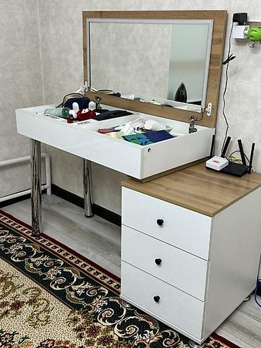 standing mirror: Туалетный столик с зеркалом и тумбой - Формат 2-в-1: стол с откидной — 2