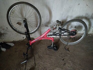 Продаю велосипед корейский требует не большой ремонт размер колес 24