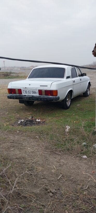 Digər avtomobillər: Məhsul: Klassik sedan avtomobil (ağ rəng), mexaniki ötürmə Təsvir: - — 7