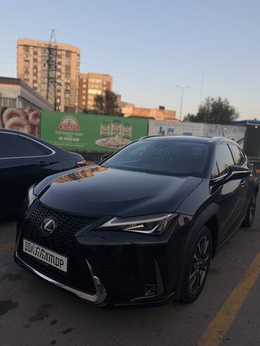 срочно продать машину: Lexus : 2020 г., 2 л, Вариатор, Бензин, Кроссовер