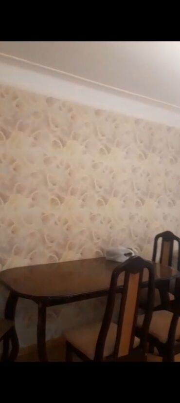 Uzunmüddətli kirayə mənzillər: Qara. Qarayevdə 145 məktəbə yaxın 1otaq kirayyə verilir 450azn ofis — 5