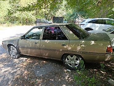 galant: Mitsubishi Galant: 1987 г. — 3