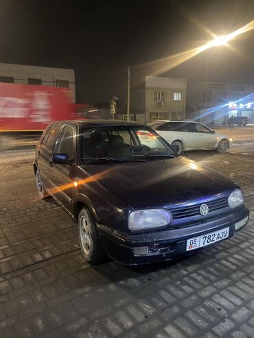 Volkswagen: Volkswagen Golf: 1993 г., 1.6 л, Механика, Бензин, Седан