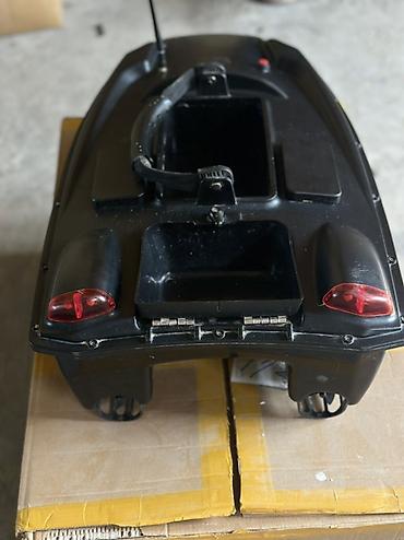 Прикормочные кораблики и кормушки: Кормораздаточная лодка для рыбалки (радиоуправляемая) - Двухпонтонный — 9