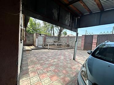 Half-house for sale: 🔥 СРОЧНО! Продаётся 4 комнатная пол дома с участком 4 соток ✨ 📍 г — 2