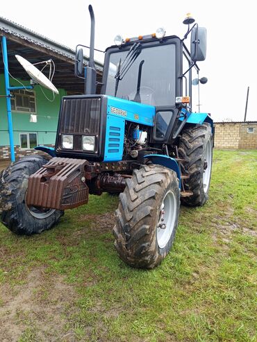 Traktorlar: Belarus 892 traktoru - Güclü universal kənd təsərrüfatı traktoru - Ön — 2