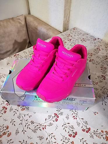 moje krp: Kvalitetne zenske patike poznate marke Skechers. Patike su malo nosene — 8