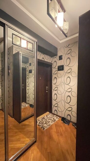 Uzunmüddətli kirayə mənzillər: Ev Masazır Qurtuluşda yerləşir.Lazımı şərait var.Ciddi şəxslər əlaqə — 7