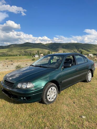 Toyota: Toyota Avensis: 1998 г., 1.6 л, Механика, Бензин, Седан